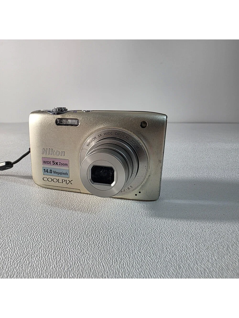 Nikon COOLPIX S3100 14.0MP Digital Camera - Silver Tested Works. READ.